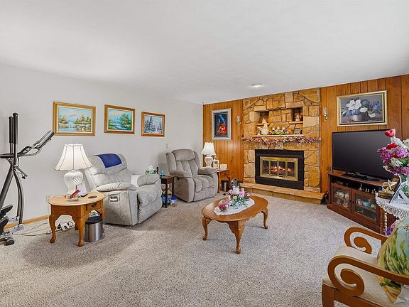 5th image of 2149 N Connies Court