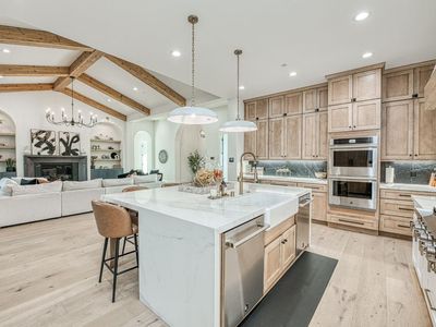 1190 E Turnberry Ave, Fresno, CA, 93730
