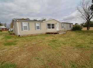 7222 Greenwood Rd, Chandler, IN 47610
