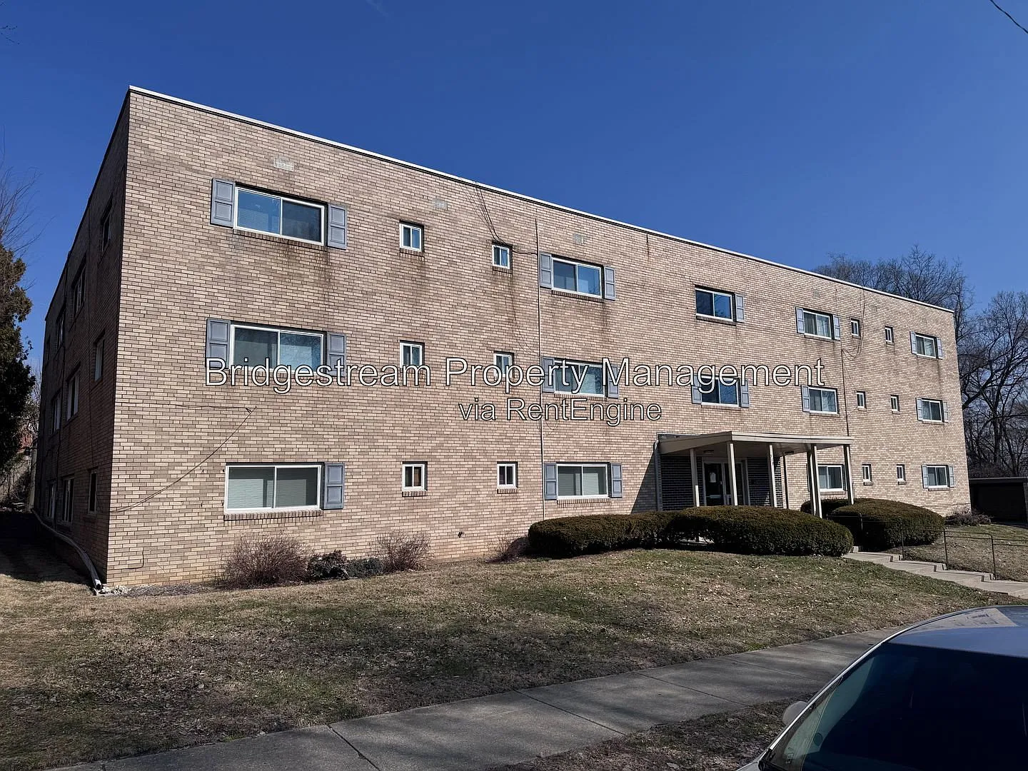 2 bed, 2.0 bath, 1100 sqft, $1,095 — Photo 1