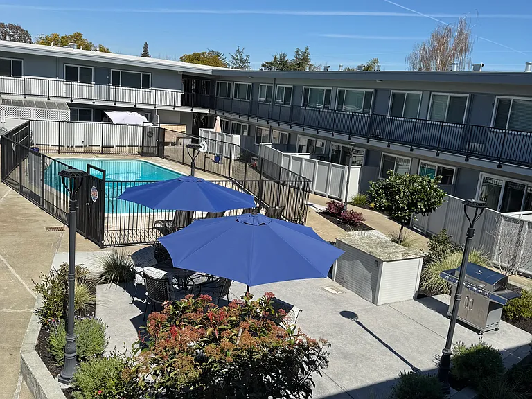 Adriatic Apartments — Photo 16
