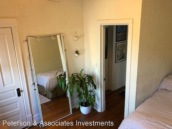 5th image of 1438 N Greenview Ave