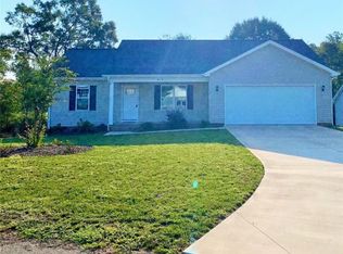 319 Green Meadows Dr, Taylorsville, NC 28681