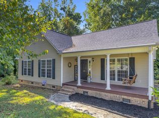 839 Sunset Dr, Greenwood, SC 29646