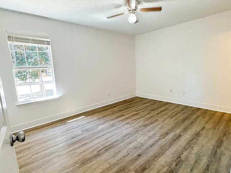 2040 Esplanade St #2042 — Photo 9
