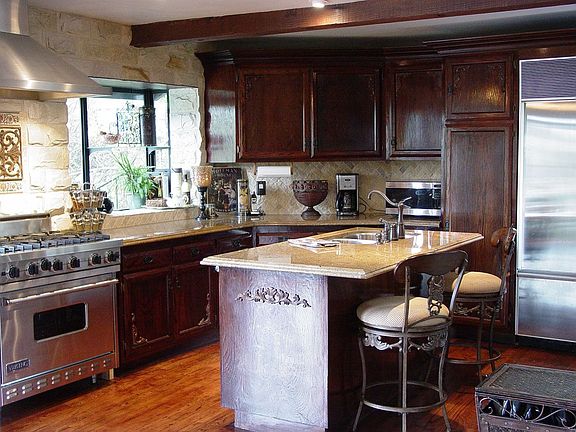 Custom Kitchen with Viking Appliances