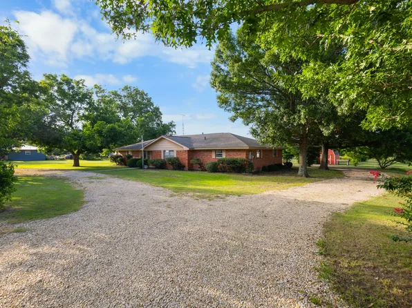 218 College Ave, Era, TX 76238