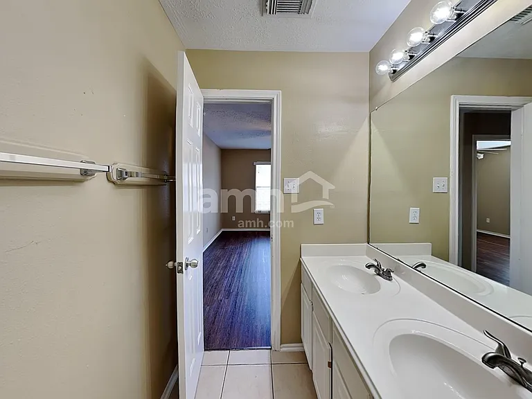 26881 Armor Oaks Dr — Photo 15