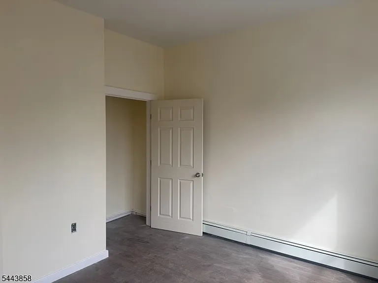 213 Harrison Ave — Photo 8
