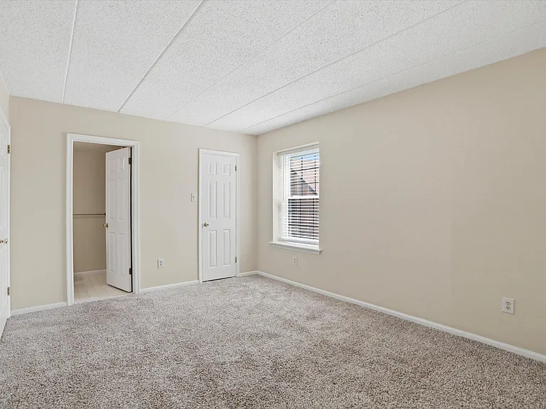 623 Washington Pl — Photo 15