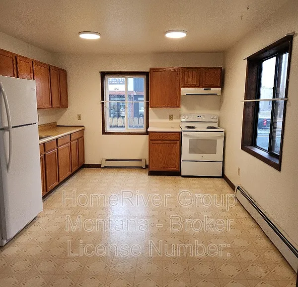724 Strand Ave #A — Photo 7