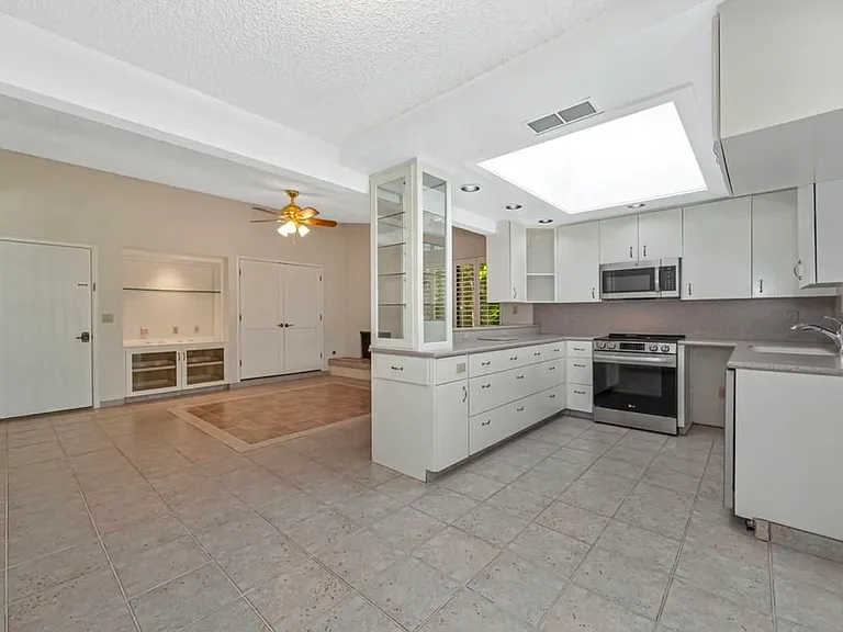 1545 Wimbledon Dr — Photo 24