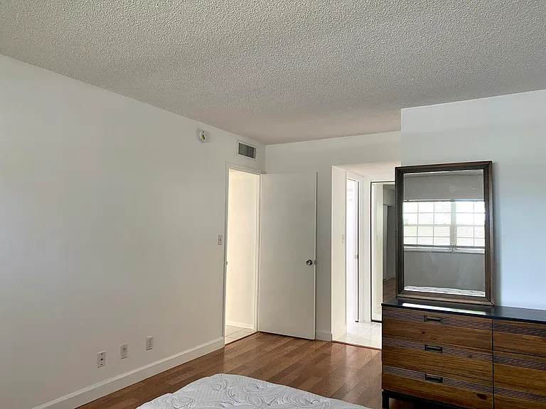 2751 S Palm Aire Dr #107 — Photo 12