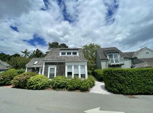 16 Hydrangea Ln, Mashpee, MA 02649