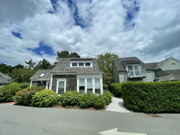 16 Hydrangea Lane, Mashpee, MA 02649