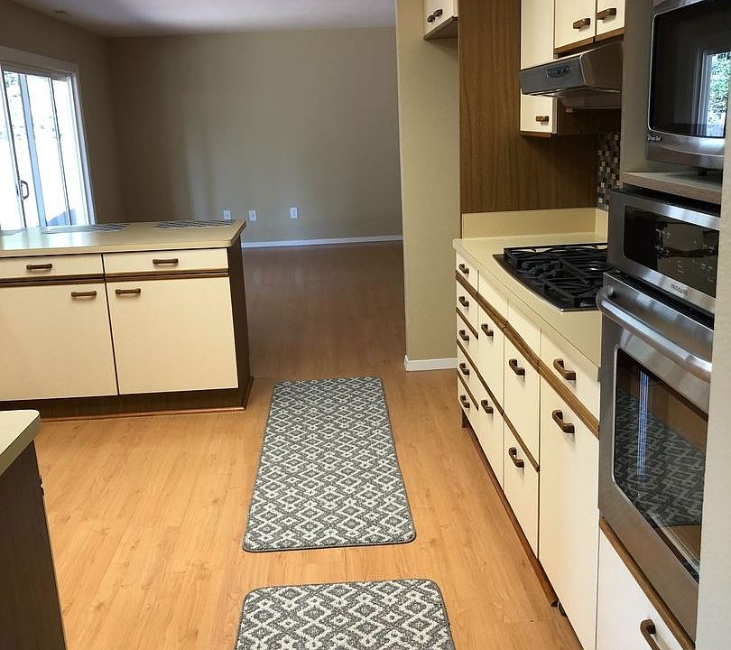 1st image of 18756 Wagele Dr