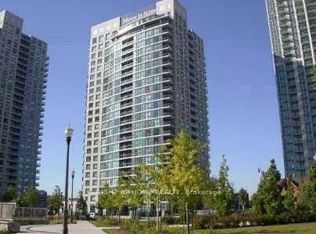 28 Harrison Garden Blvd #310, Toronto, ON M2N2T3