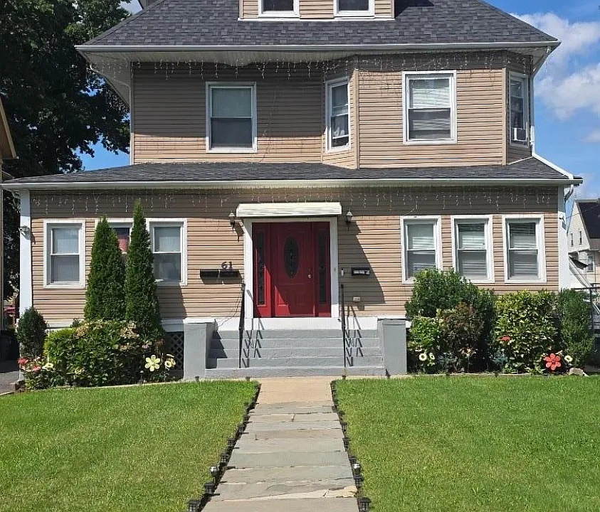 61 S Maple Ave #2