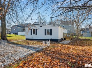 305 N 1st St, Dunlap, IL 61525