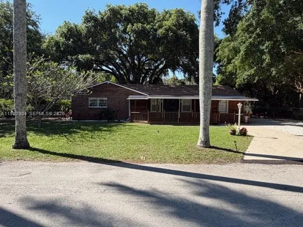 4556 Woodmere Ln, Lake Worth, FL 33463