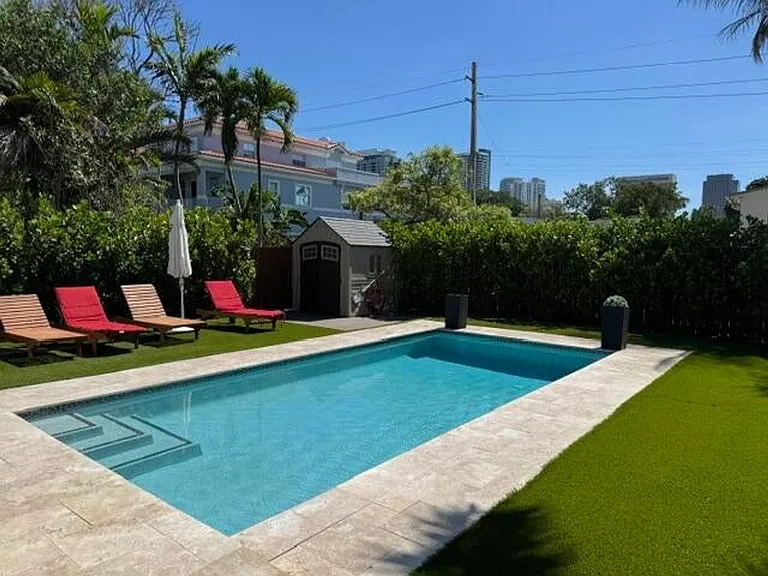 632 SW 8th Ave — Photo 10