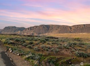 Ravenwing Ranch - Bluffs, Malaga, WA 98828