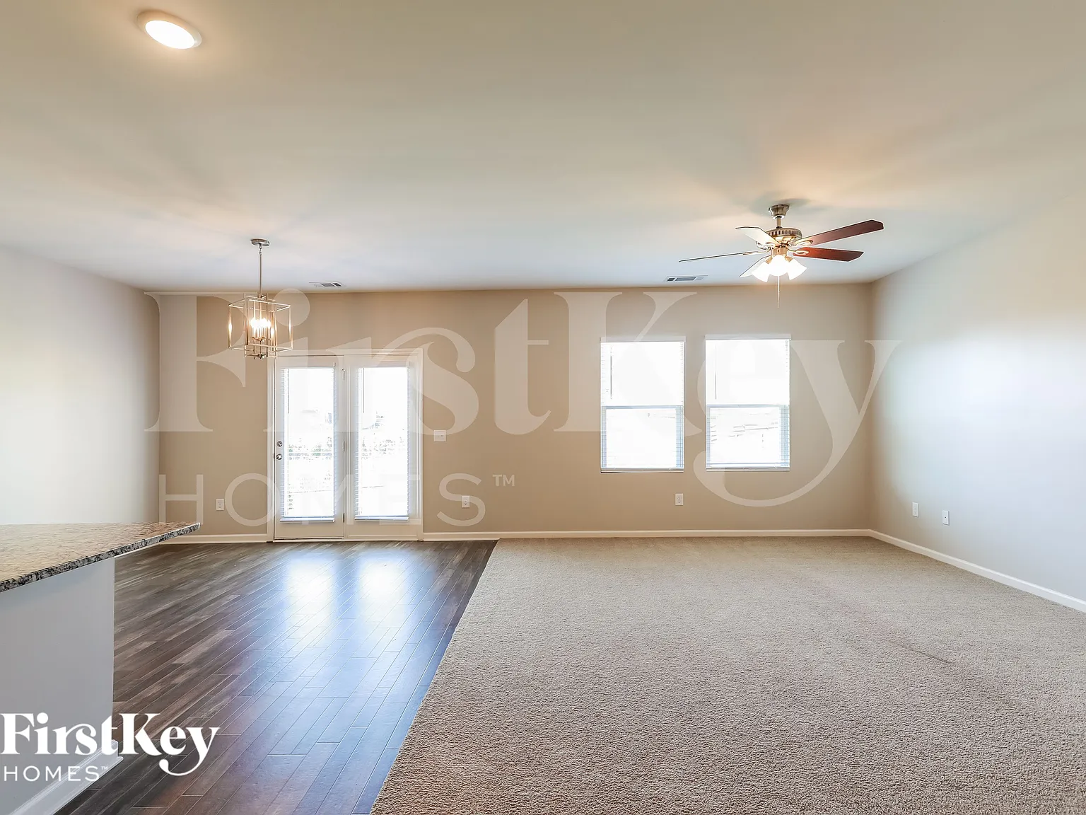 5 bed, 2.5 bath, 2784 sqft, $2,215 — Photo 2