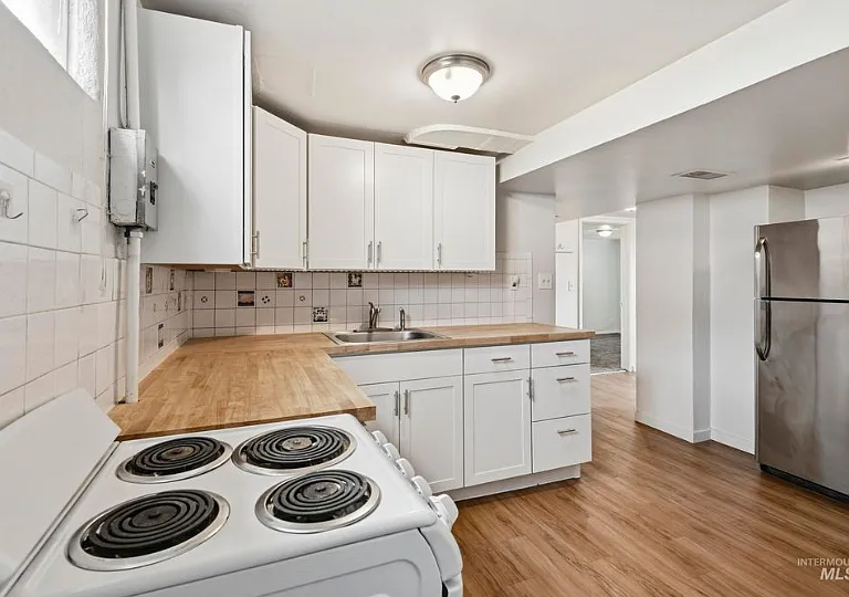 303 W Hazel St #303 — Photo 5