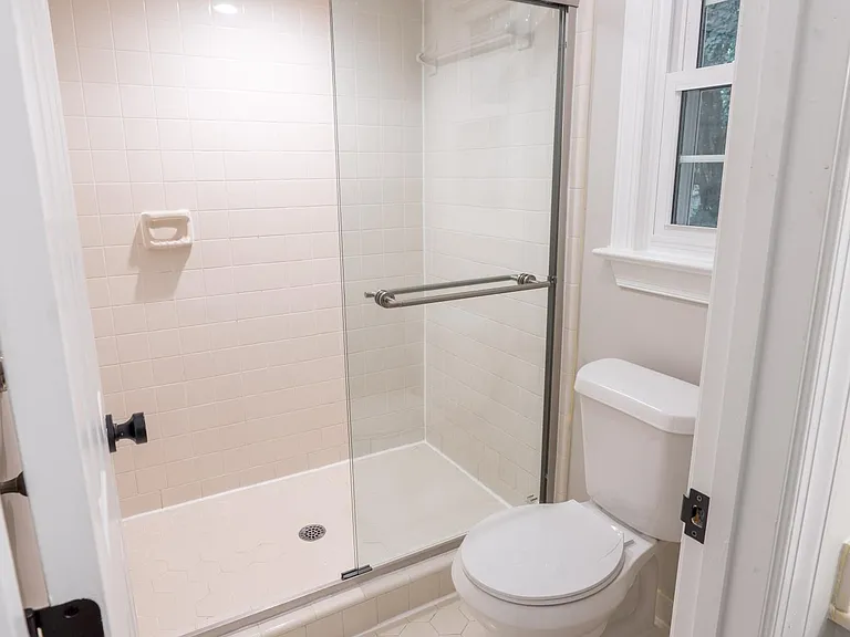 303 Fairfield Ln — Photo 6