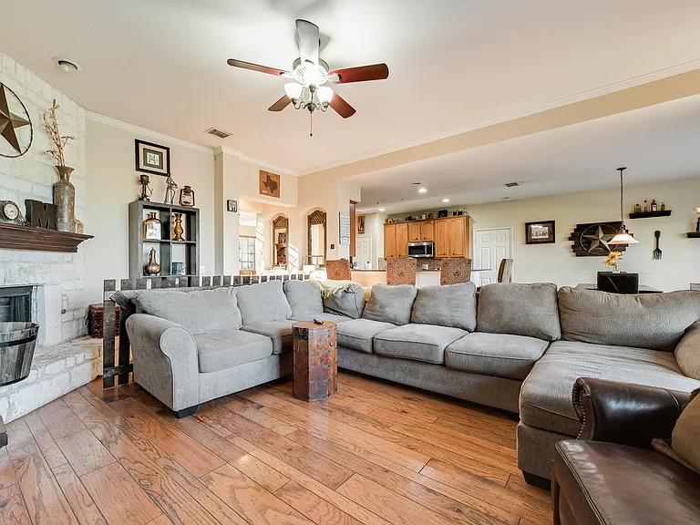 7578 Seawood Dr — Photo 12