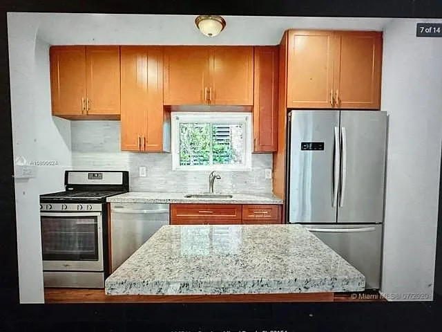 2 bed, 1000 sqft, $2,795 — Photo 3