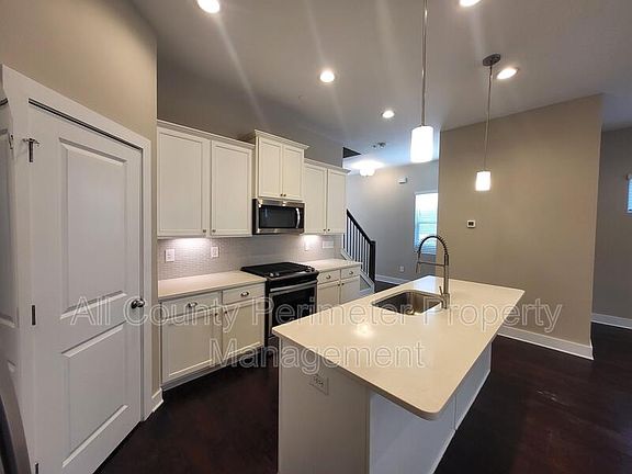 5th image of 5728 Taylor Way
