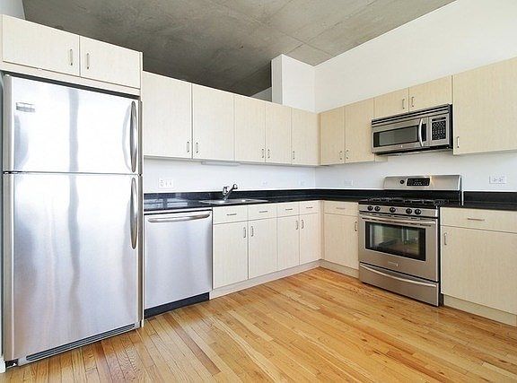 4th image of 1720 S Michigan Ave APT 917