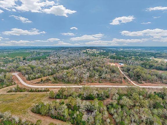 4th image of 376 Oak Springs Rd