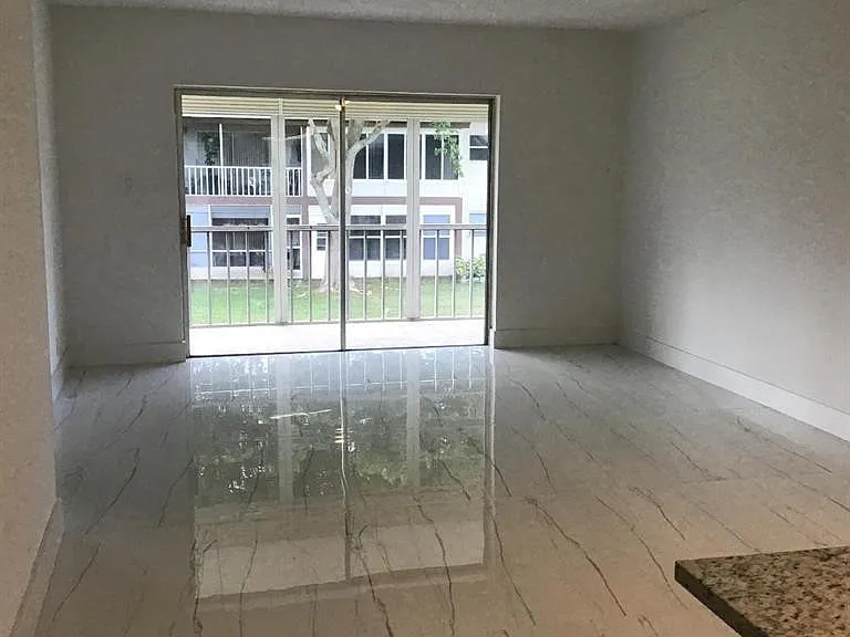 7600 NW 4th Pl #207 — Photo 9