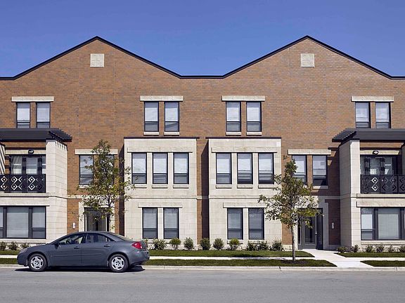 5th image of 638 E 38th Pl Unit 202