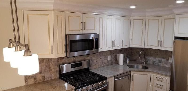 1st image of 46 Daffodil Ln
