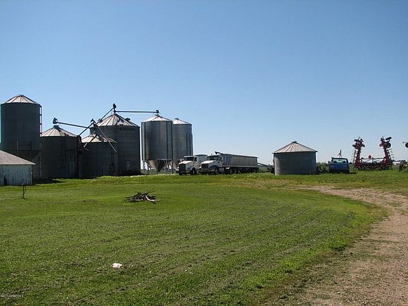 GRAIN BINS