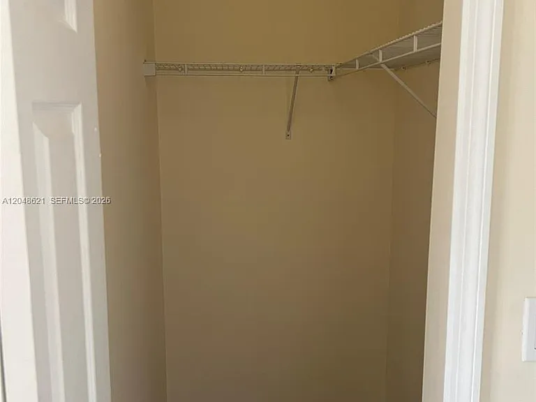 1581 SE 31st Ct #0 — Photo 11
