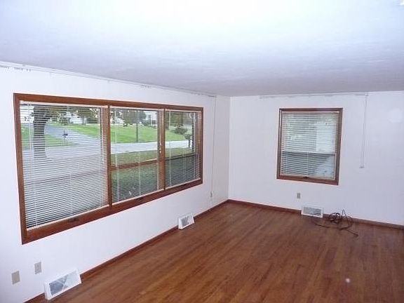 2nd image of 84 Blackstone Ave