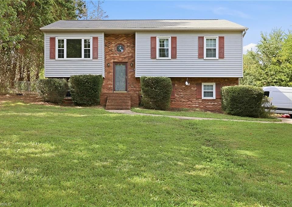 1st image of 7119 Hunting Brook Ct