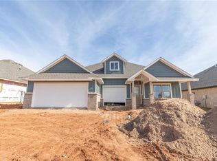 3104 Flycatcher Ln, Yukon, OK 73099
