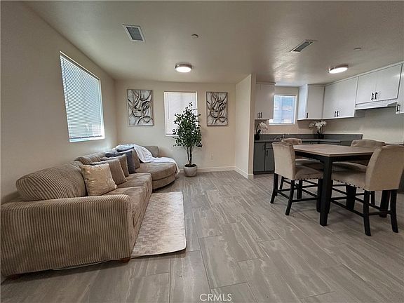 4th image of 9500 S Spring St