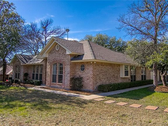 4th image of 234 Diamond Oaks Dr