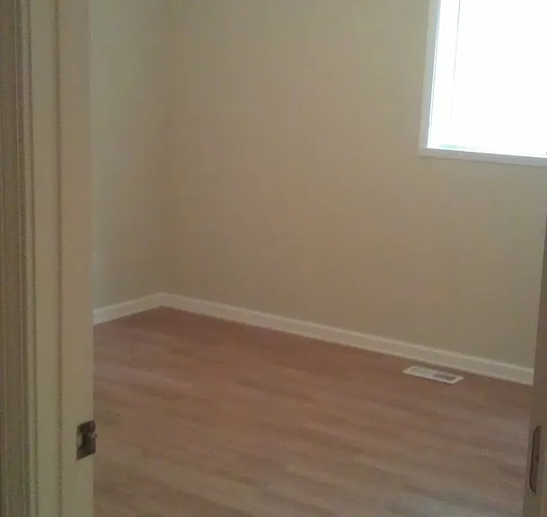 451 Camden Cir — Photo 5