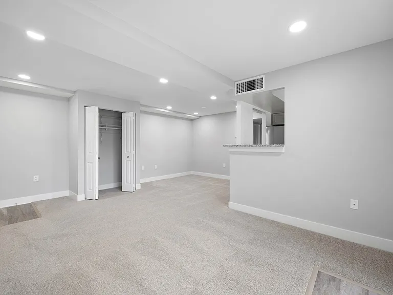 Rose Hill Apartments — Photo 45