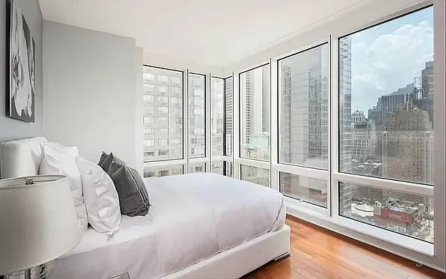 Rented by Compass | media 10