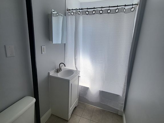 3rd image of 3 Dillon Rd APT 5D