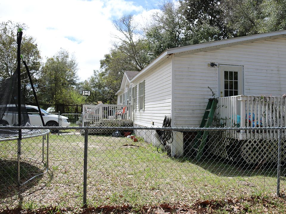 2nd image of 860 Fairview Dr