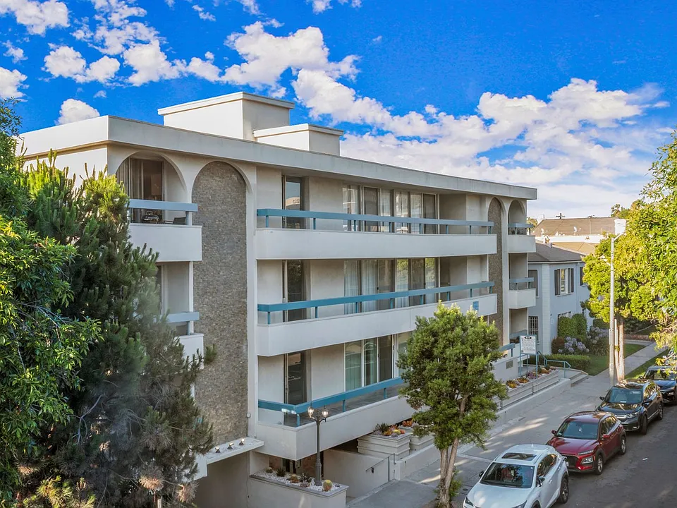 Wilshire Regency Apts.